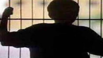 Ambikapur News: सुरक्षा गार्ड की आंखों में मिर्ची पाउडर फेंककर संप्रेक्षण गृह से छह अपचारी बालक फरार