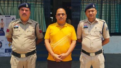 बिलासपुर में प्रमाण-पत्र का लालच देकर छात्र-छात्राओं से जबरन नमाज पढ़वाई,  पुलिस ने रात तीन बजे प्रोफेसर को घर से उठाया