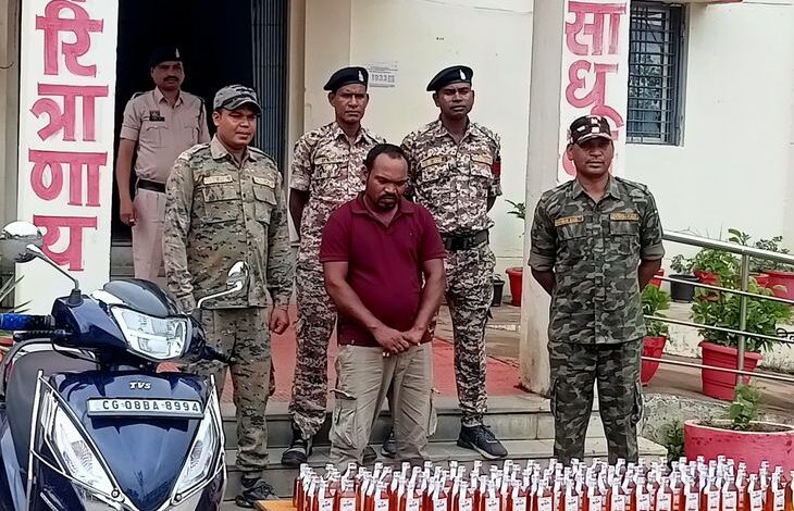 अवैध शराब और गांजा तस्करी करते 2 आरोपी गिरफ्तार: मोहला-मानपुर में एक से 23 लीटर शराब,दूसरे से 1.8 किलो गांजा जब्त; दोनों जेल भेजे गए - Rajnandgaon News