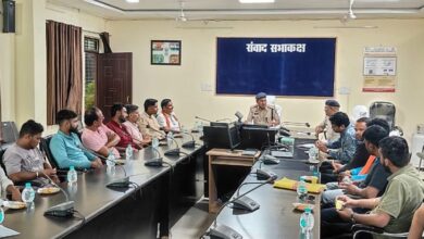 पहल कार्यक्रम के तहत सड़क सुरक्षा अभियान: मुंगेली में हाईवा संचालकों की बैठक, यातायात नियमों का पालन करने का निर्देश - Mungeli News
