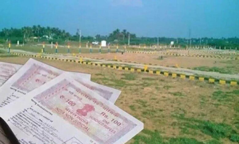 दुर्ग में 305 हेक्टेयर जमीन हेराफेरी मामले में दो पटवारी निलंबित, 18 का ट्रांसफर