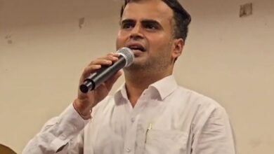 पैसे दोगुना करने दिया झांसा...1 करोड़ की ठगी:  बिलासपुर के शातिर ठग ने सेमीनार कर लोगों को दिया लालच, मालिस करने वाली महिला के नाम खरीदी जमीन कुर्क - Bilaspur (Chhattisgarh) News