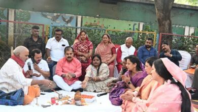 Ambikapur roads: शहर की जर्जर सडक़ों का निर्माण कार्य शुरु, महापौर ने किया भूमिपूजन, बोलीं- जनता को मिलेगी राहत