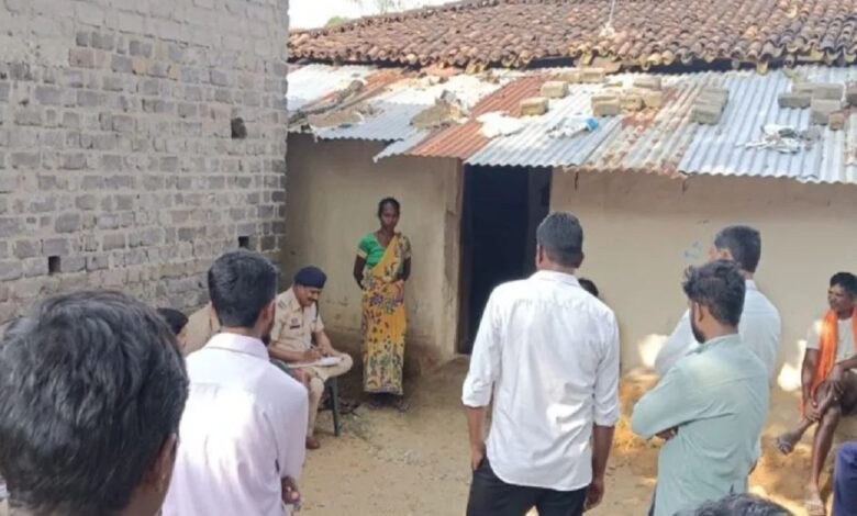 Crime News: मोबाइल चार्जर के तार से गला घोंटकर बड़े भाई की हत्या, खाना बनाने को लेकर हुआ था विवाद