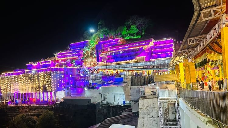 Vaishno Devi Yatra: भारी बारिश की आशंका, कल से 7 अक्तूबर तक स्थगित रहेगी यात्रा; श्राइन बोर्ड ने दी यह सलाह
