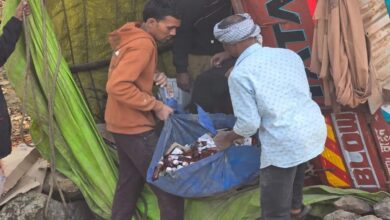 CG Accident: विदेशी शराब से भरी वाहन अनियंत्रित होकर पलटी, मची अफरा-तफरी