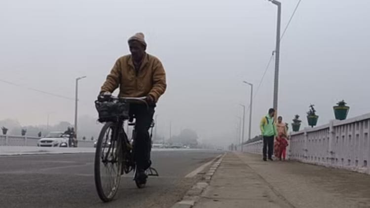 CG Weather News: छत्तीसगढ़ में बढ़ी कड़ाके की ठंड, इन जिलों के लिए मौसम विभाग ने जारी किया कोल्ड वेव अलर्ट
