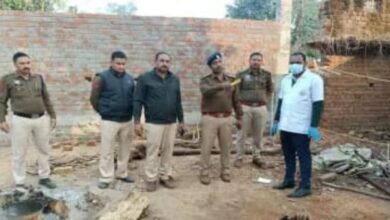 सूरजपुर में हत्यारे की हत्या: घर के बाहर खून से लथपथ लाश मिली, हिरासत में संदिग्ध