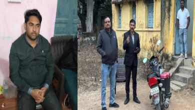ACB arrested clerk: साल 2026 की पहली बड़ी कार्रवाई, 1 लाख रिश्वत लेते SDM ऑफिस का बाबू गिरफ्तार, टीम पहुंची तो कैश फेंका
