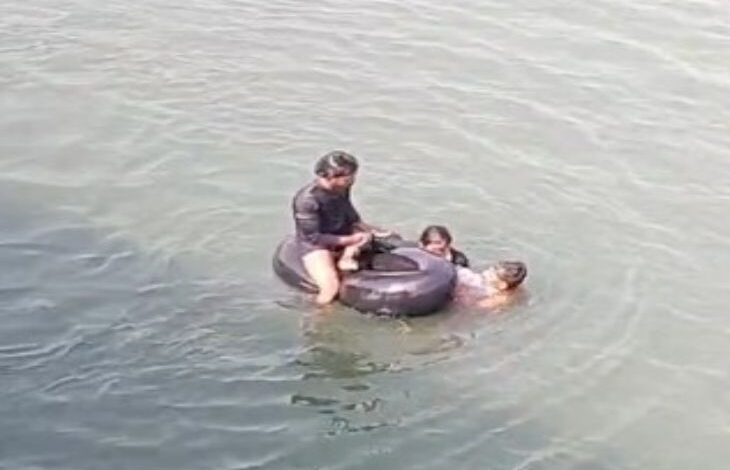 दुर्ग के शिवनाथ नदी में 2 युवती सुसाइड करने पहुंची: एक युवती को गोताखोरों ने निकाला; दूसरी युवती को कूदने से पहले आरक्षक ने पकड़ा - durg-bhilai News
