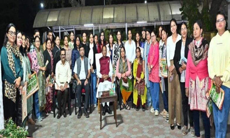 पहली बार छत्तीसगढ़ की महिला पत्रकारों के दल ने किया अध्ययन भ्रमण, खुशियों भरी मुस्कान के साथ जताया मुख्यमंत्री का आभार