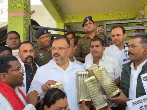 7 करोड़ का धान चूहा खाया कहने वाले अफसर निलंबित:  बिना पुष्टि बयानबाजी को सरकार ने माना गलत; बिलासपुर जिला विपणन कार्यालय अटैच किए गए - kabirdham News