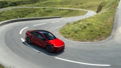 Electric cars: क्या इलेक्ट्रिक कार में सफर करने से मितली बढ़ जाती है? जानें मोशन सिकनेस की वजह