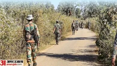 Naxal Surrender: शीर्ष नक्सली देवजी ने किया 'आत्मसमर्पण', तेलंगाना पुलिस के सामने डाले हथियार!