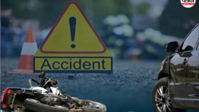 Road accident: 2 बाइक में आमने-सामने जबरदस्त भिड़ंत, सिर के बल सडक़ पर गिरे 2 युवकों की मौत