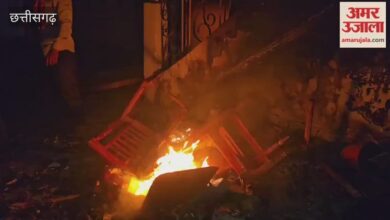 गरियाबंद हिंसा: घरों में लगाई आग, पुलिस पर किया जमकर पथराव, देखें वीडियो