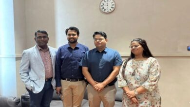 शादी में गाना गाते बुजुर्ग गश खाकर गिरा, हार्ट की दीवार फटी, डॉक्टरों ने बचाई जान
