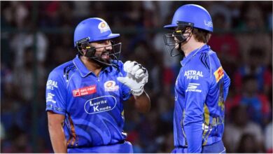 MI vs KKR Live Score: मुंबई की पारी शुरू, रोहित शर्मा और रेयान रिकेल्टन क्रीज पर; केकेआर ने 220 रन बनाए