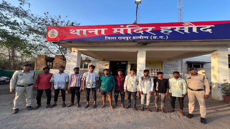 रायपुर में गुंडा-बदमाशों पर शिकंजा: चाकू लेकर लोगों को डराने वाला युवक और अवैध शराब बेचने वाला आरोपी गिरफ्तार