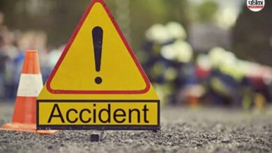 CG Road Accident: सड़क पर गिरी टोपी लेने गए युवक को बाइक ने मारी टक्कर, अस्पताल में तोड़ा दम | Youth Dies After Being Hit By A High Speed Bike