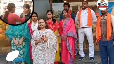 Lenskart Controversy: राजधानी के लेंसकार्ट शोरूम में घुसकर विरोध, चश्मे तोड़े- कर्मचारियों को लगाया टीका | Hindu Organisations Protest At Lenskart Showroom In Raipur
