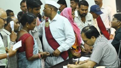 छतौना मुक्तिधाम पर अवैध कब्जा, कलेक्टर ने दिए कार्रवाई के:  केसला में कटे बिजली तार से करंट का खतरा, बदलने की मांग - Bilaspur (Chhattisgarh) News