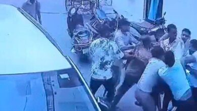बीयर की बोतल फूटी तो थाने के भीतर ही भिड़ गए दो गुट, भिलाई में छावनी थाना परिसर बना अखाड़ा