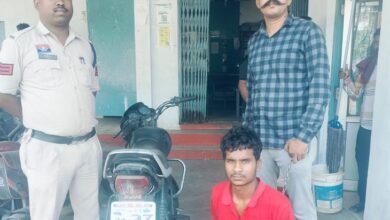 कोरबा में युवती पर चाकू से हमला, आरोपी गिरफ्तार:  ब्रेकअप के तनाव में दिया वारदात को अंजाम, नाबालिग साथी भी पकड़ा गया - Korba News