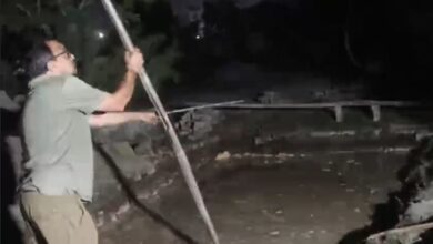 Greater Noida: प्राधिकरण की कथित लापरवाही ने ली छह वर्षीय मासूम की जान, 15 फीट गहरे गड्ढे में डूबने से मौत