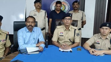 गिरवी सोना हड़पने वाला ज्वेलर्स संचालक गिरफ्तार:  वार्ड पार्षद की शिकायत पर 4.50 लाख के जेवर नहीं लौटाने का आरोप - durg-bhilai News
