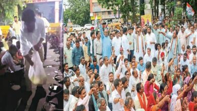 रायपुर कलेक्ट्रेट के बाहर डटे नकटी के ग्रामीण, घर की मांग को लेकर कांग्रेस के साथ किया प्रदर्शन | Nakti Villagers Protest Outside Collectorate Campus