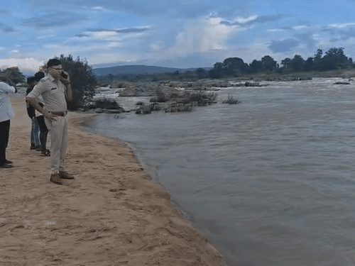 जांजगीर-चांपा में पिकनिक के दौरान हसदेव नदी में बहे तीन छात्र, गोताखोरों की टीम तलाश में जुटी