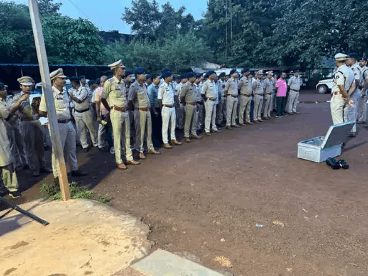 दुर्ग केंद्रीय जेल में छापा: 2 मोबाइल, 1 सिम कार्ड, बीड़ी-चिलम बरामद, पदमनाभपुर थाने को सौंपा पंचनामा