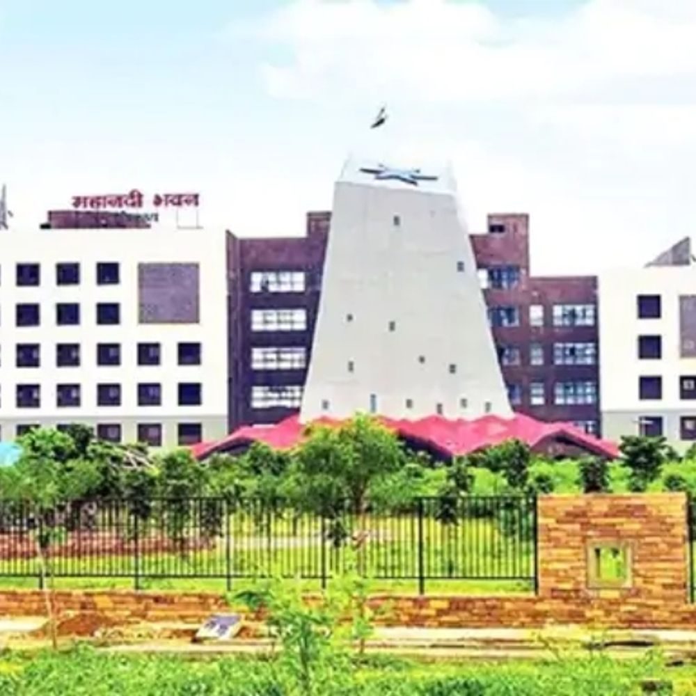छत्तीसगढ़ स्वास्थ्य विभाग में बड़ा प्रशासनिक फेरबदल, 25 चिकित्सा अधिकारियों और स्वास्थ्य विशेषज्ञों का तबादला