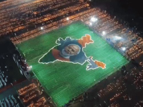 पीएम मोदी के जन्मदिन पर प्रदेशभर में दीपोत्सव, 1.50 करोड़ से ज्यादा दीये जलाने का दावा; जगदलपुर में बीजेपी-कांग्रेस कार्यकर्ताओं में धक्का-मुक्की
