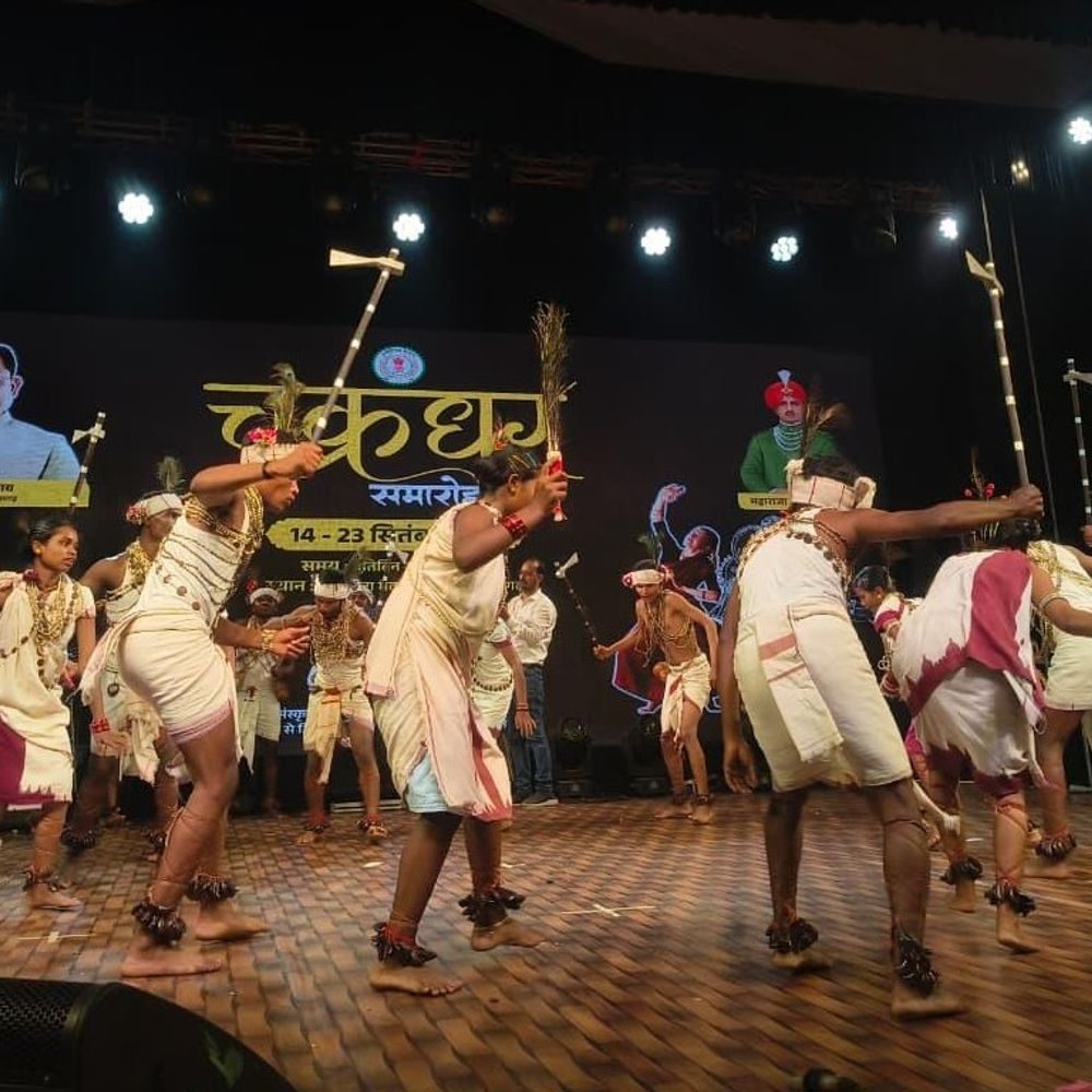 चक्रधर समारोह के चौथे दिन बस्तर की लोक संस्कृति की छटा, वित्त मंत्री ने दी 51 हजार रुपए की प्रोत्साहन राशि