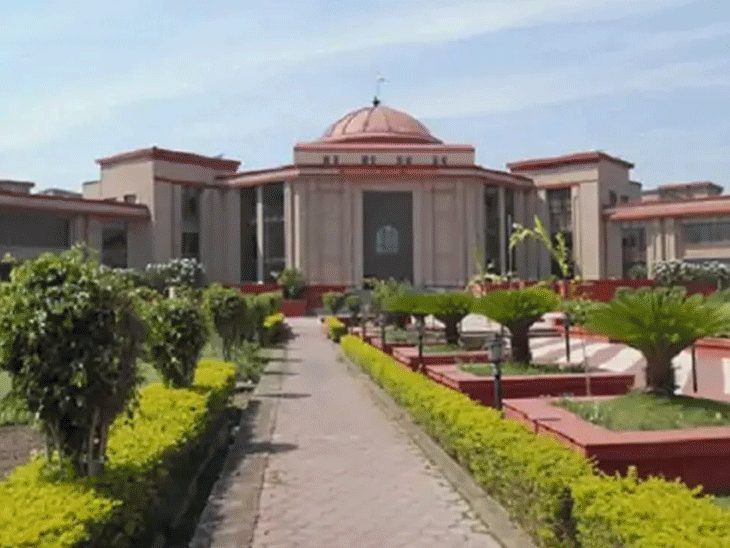 घरेलू हिंसा मामले में हाईकोर्ट की अहम टिप्पणी: आरोपी सिर्फ पति नहीं, परिवार के अन्य सदस्य भी हो सकते हैं