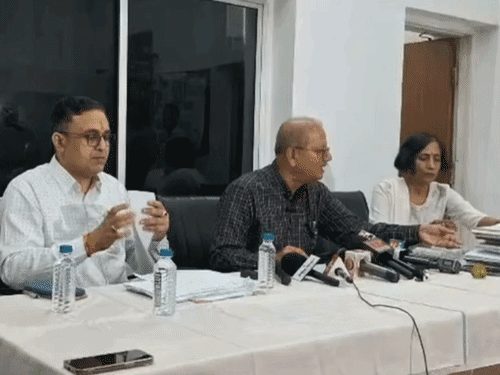 मानव अधिकार आयोग में रावण पुतला जलाने को लेकर शिकायत, कार्यवाहक अध्यक्ष गिरधारी नायक ने दी कामकाज की जानकारी