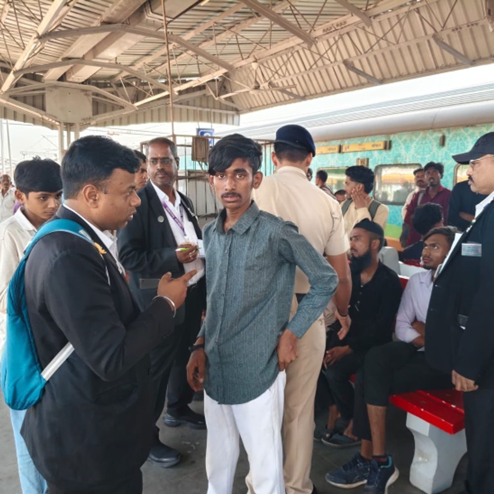 हथबंद स्टेशन पर एंबुश टिकट चेकिंग अभियान, 191 मामले पकड़े, 1.12 लाख रुपए राजस्व