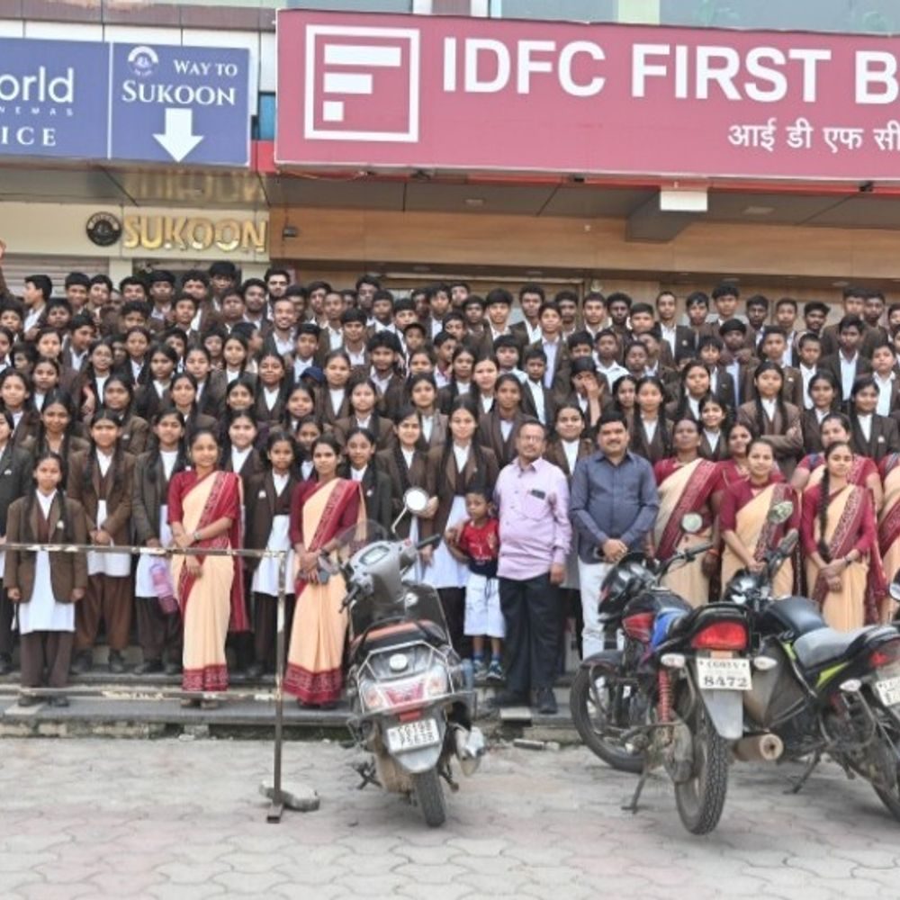 केशकाल के 233 विद्यार्थियों ने कांकेर में देखी 'हनुमान अंश', विधायक टेकाम की पहल पर निःशुल्क शो